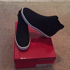 BNIB AEROSOLES Fun Fair fabric sneaker size 5.5m